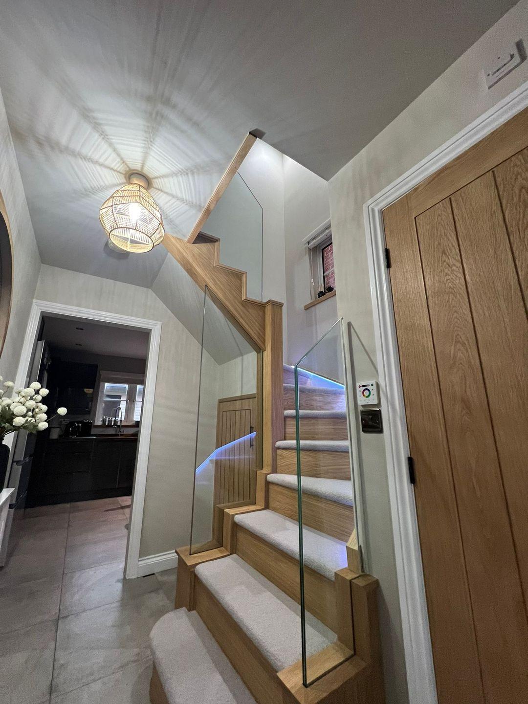 oak frameless glass staircase project photograph 4.